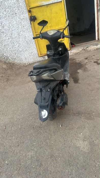 Продам скутер 80сс