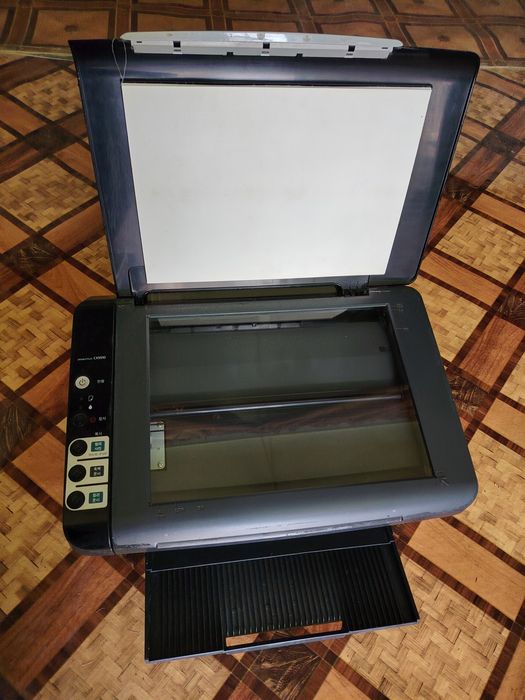 Epson CX 5510 Rangli Цветной Ксерокопия-Принтер-Сканер  сотилади