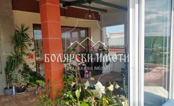 Продава се Тристаен апартамент в Велико Търново, Център - 230 кв.м за 1066 €/кв.м - Снимка #9