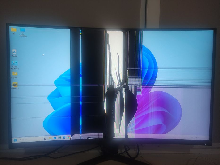 Монитор на запчасти