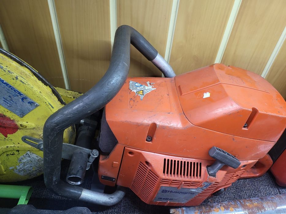 Drujba Husqvarna pt tăiat metal, beton