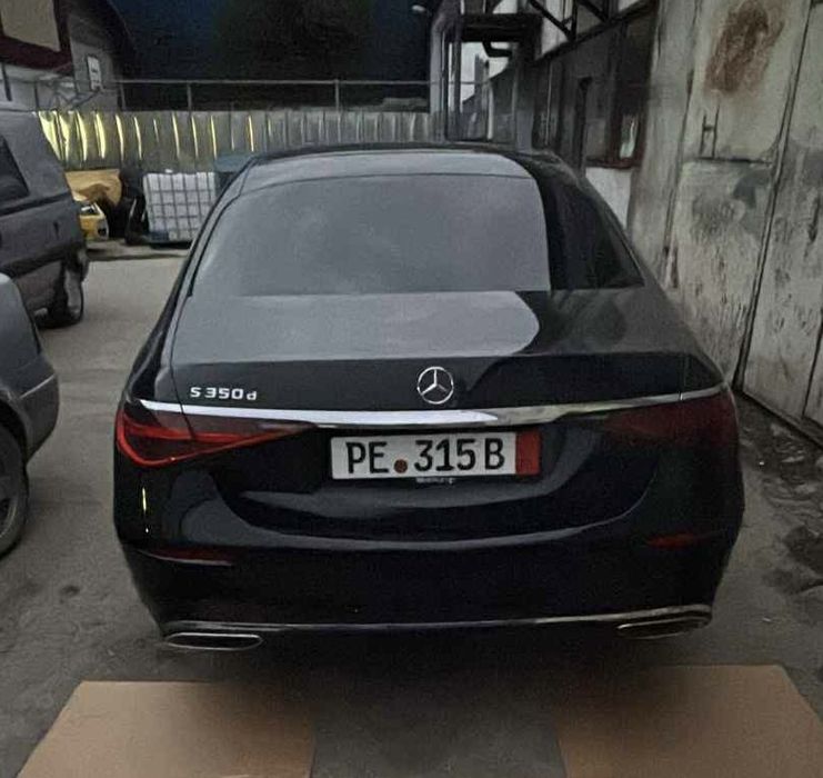 Заден капак w223