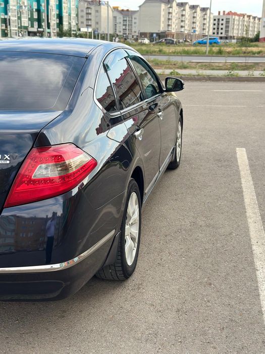 Nissan teana 2010 год