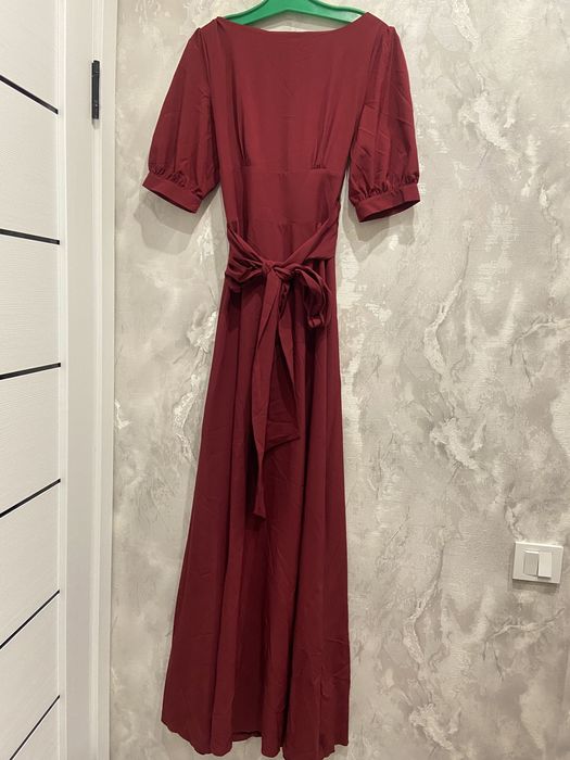 Одежда ,платья в отличном состоянии