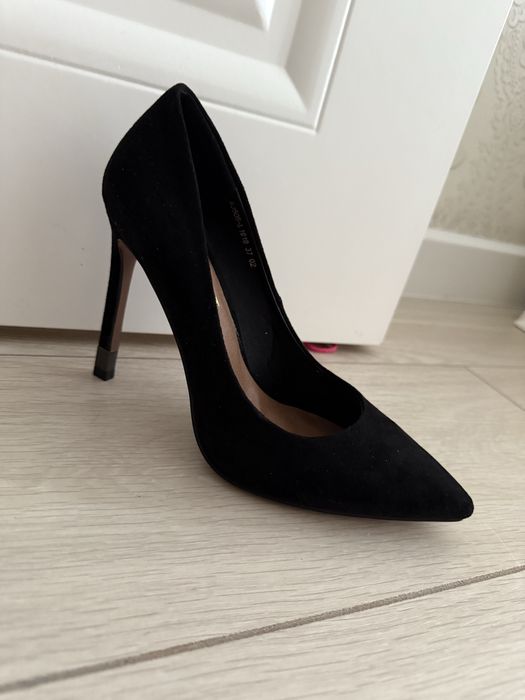 Туфли на каблуках