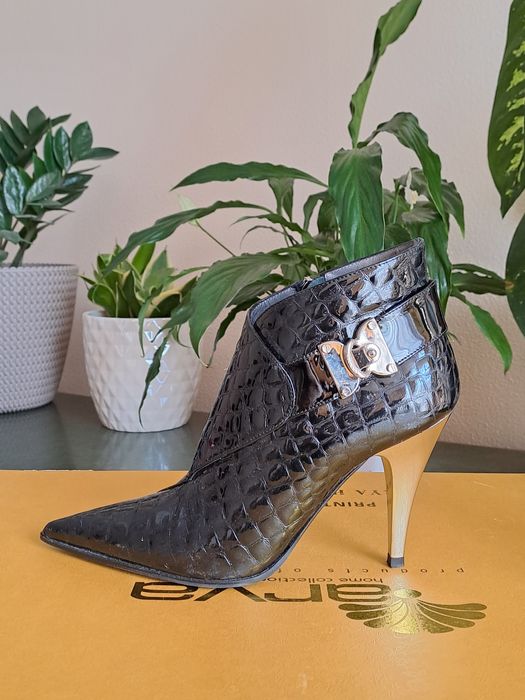 Gheată din piele lăcuită VICARI