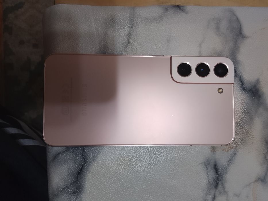 Продам самсунг  S 22