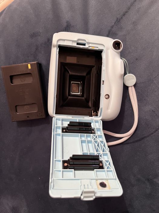 Instax mini 11 продаетсяя