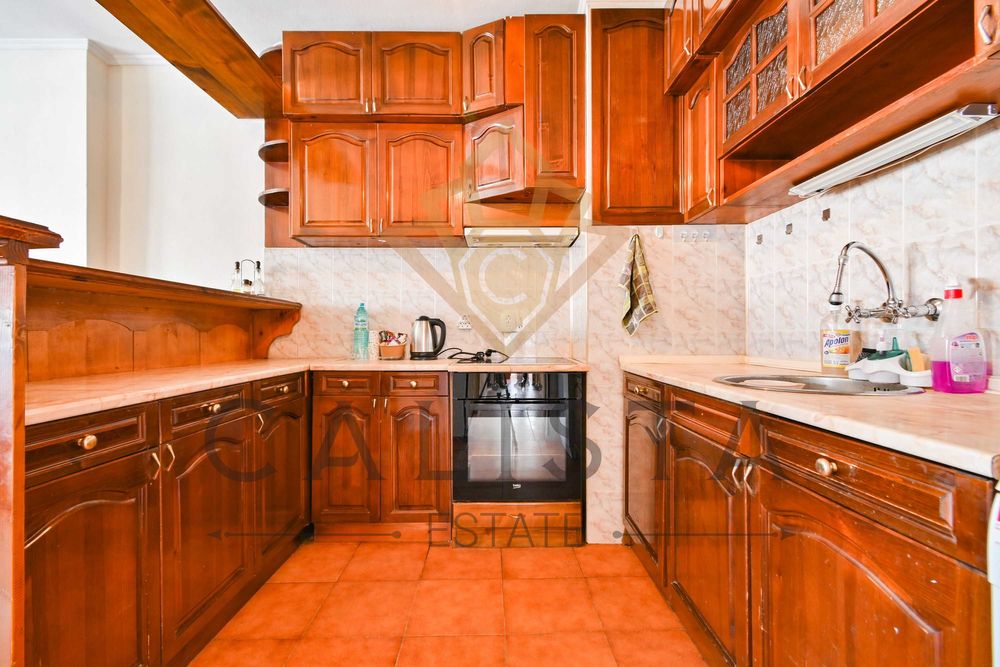 Продава се Тристаен апартамент в София, Дружба 2 - 110 кв.м за 2171 €/кв.м - Снимка #1