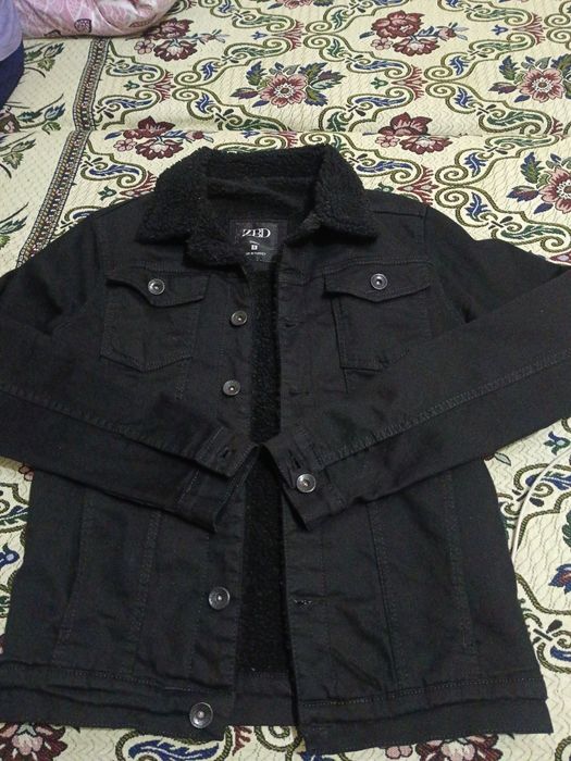 Пр Джинсовую куртку новая размер 46 S