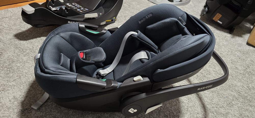 Scoică auto Maxi-Cosi Pebble 360 Pro + bază ISOFIX FamilyFix 360