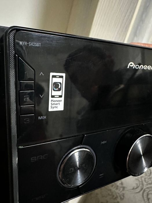 Magnitafon pioneer MVH_S425BT