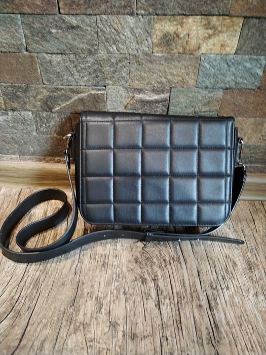 Дамски     чанти