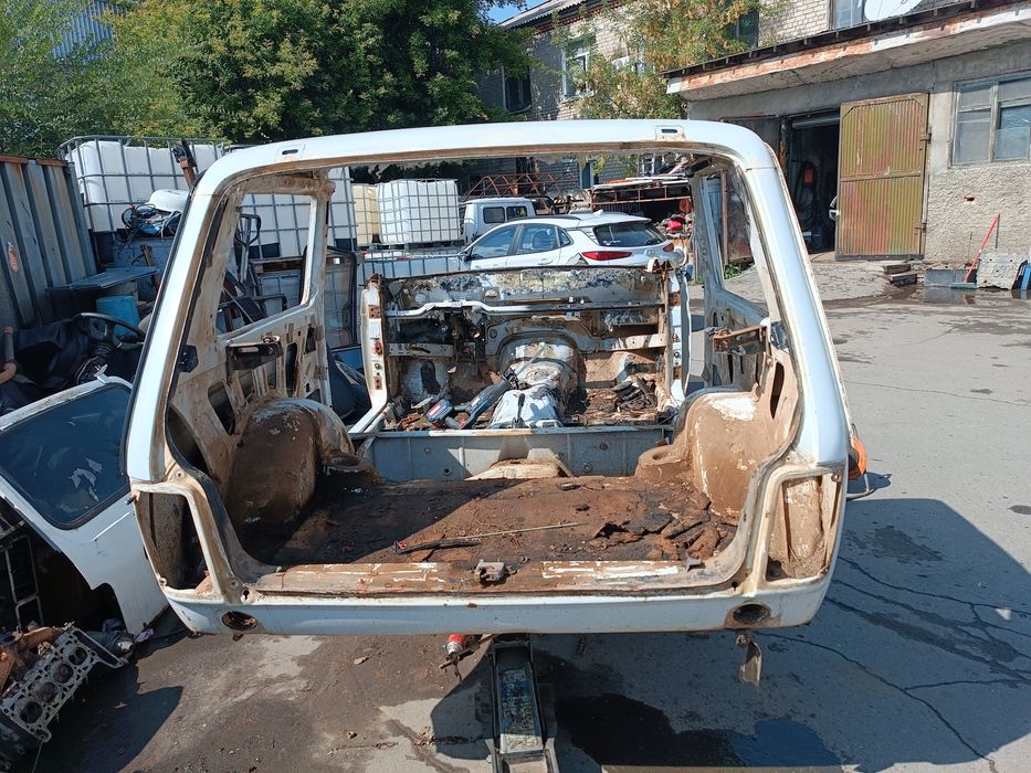 Нива заднее крыло, дверь