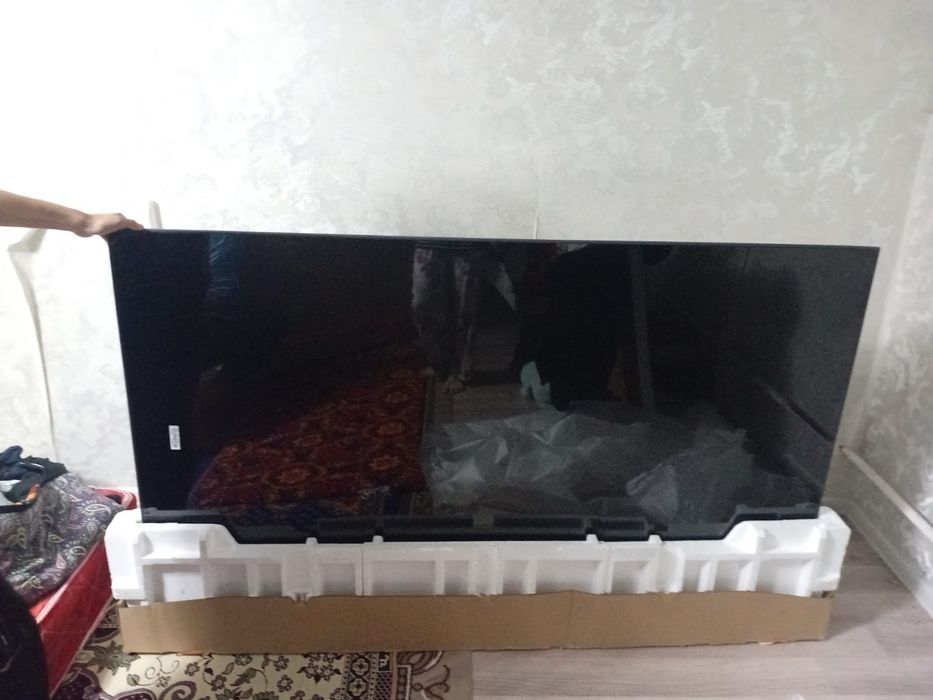Продам телевизор Самсунг 75