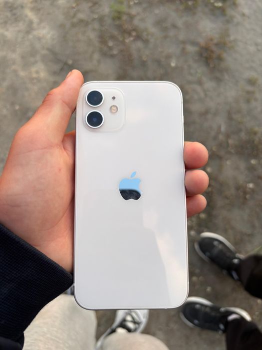 Продам iphone 12