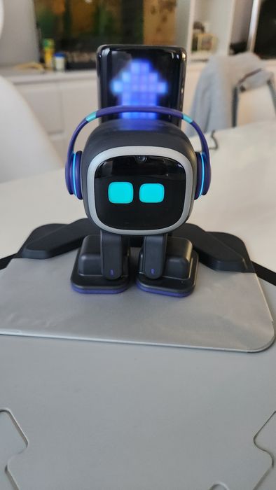 Robot Emo Go Home, AI Desktop Pet cu Statie Incarcare, Living.AI