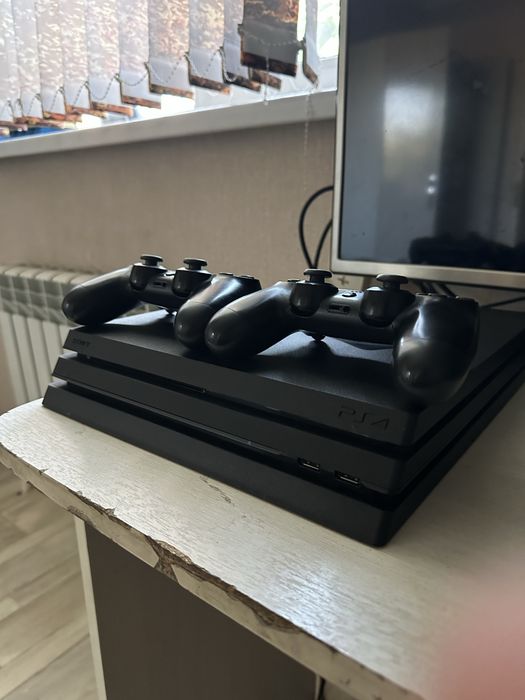 Продам пс 4 про на 1 тб