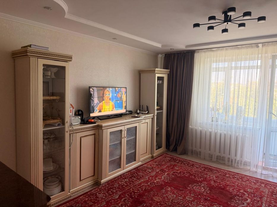 Продам 4 комн квартиру