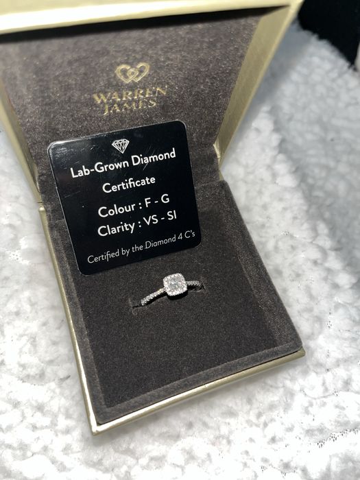 Inel de logodna cu diamante  aur alb  9k marime 55