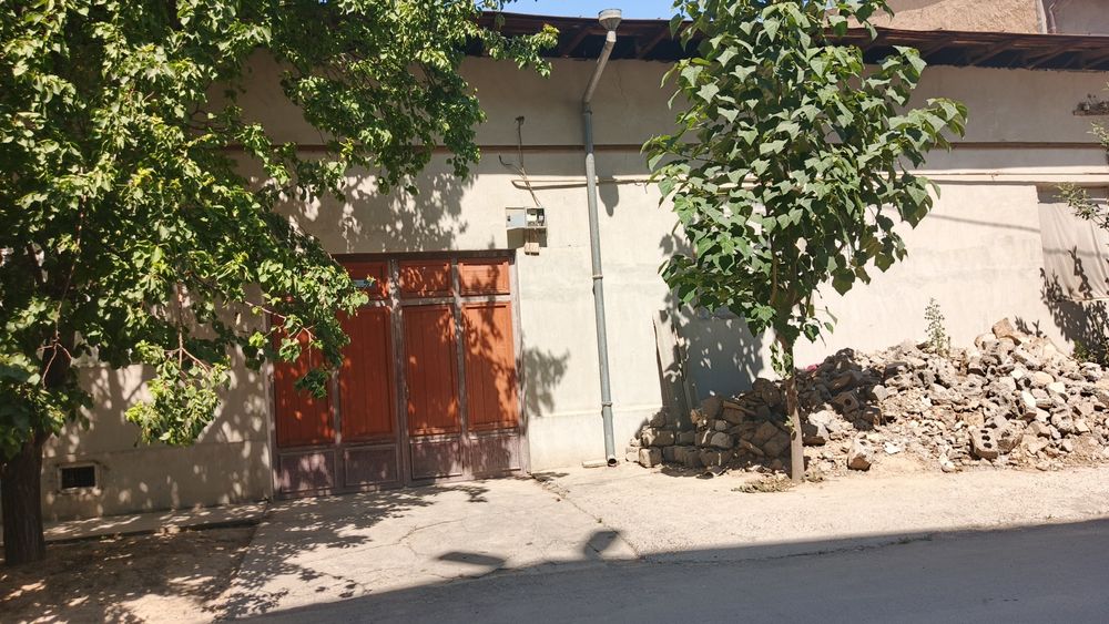 Oxunboboyevda uy sotiladi