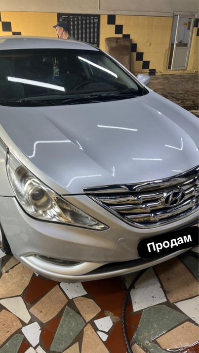 Hyundai Sonata 2011