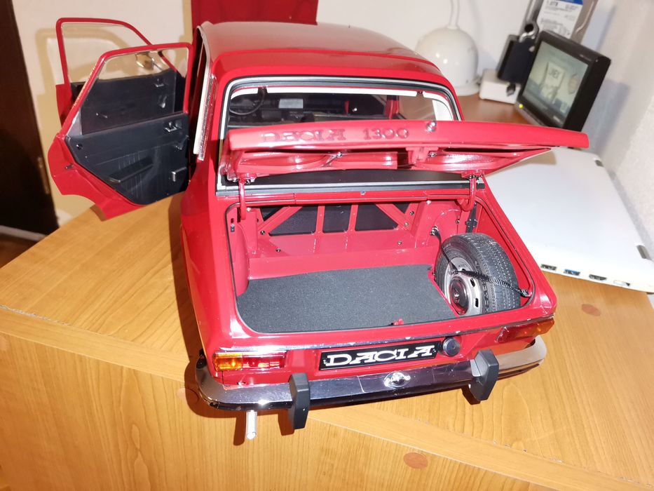 Dacia 1300 macheta 1/ 8 nouă