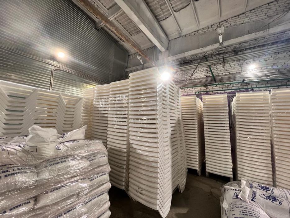 Пляжные шезлонги, лежаки