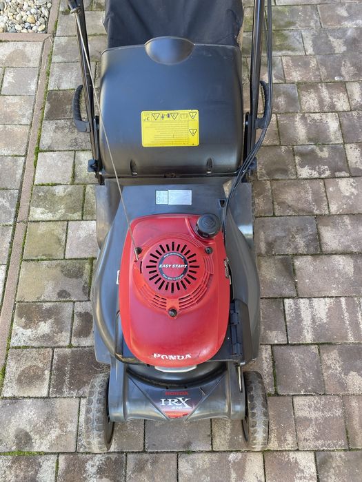 Masina tuns iarba-gazon profesionala Honda HRX 476