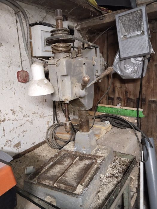 Сверлильный станок