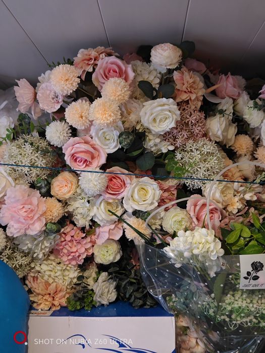 Продаются искусственные цветы