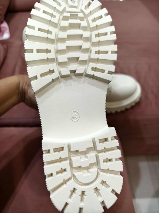 Нови дамски боти 40 номер