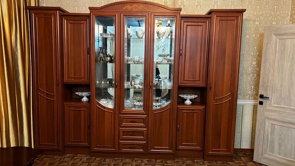 Стенка в отличном состоянии