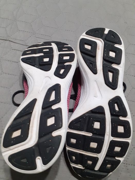 Маратонки Nike revolution 3
