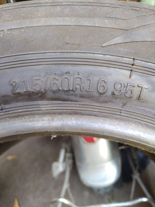 Продам зимние шины