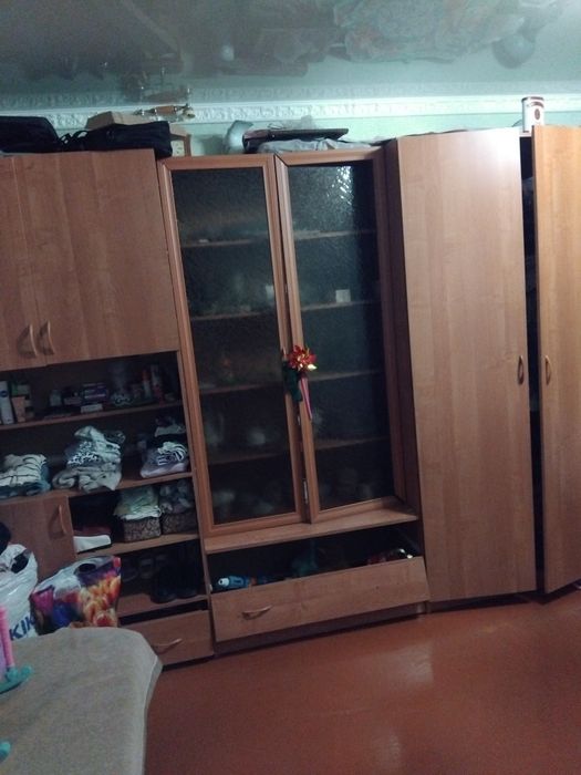 Отдам бесплатно стенку