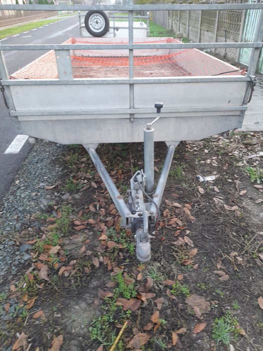 Vind remorca  doua axe din aluminiu