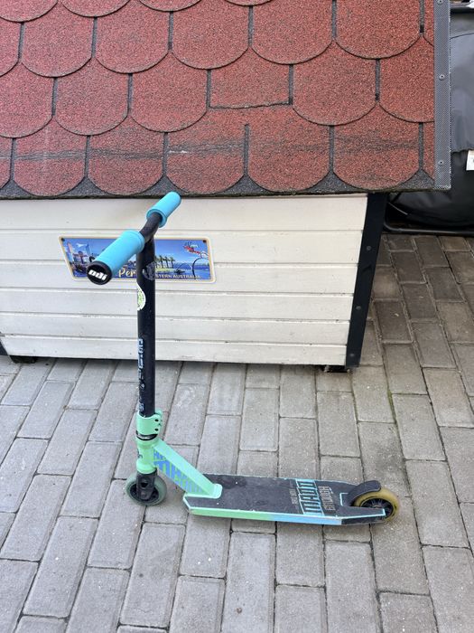 Trotineta gravity madd extreme