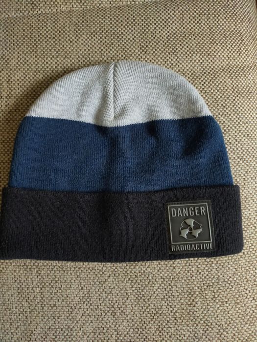 Шапка демисезонная б/у