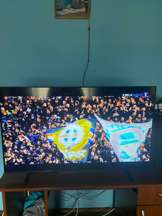 Vând televizor Samsung în stare foarte bună, funcționează perfect