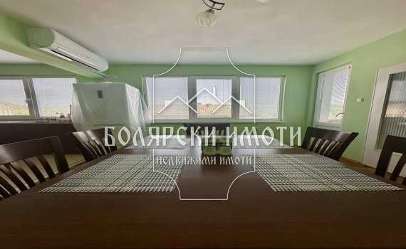 Дава се под наем Четиристаен апартамент в Велико Търново, Център - 110 кв.м за 408 € - Снимка #4