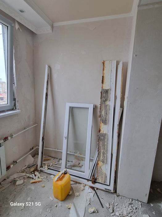 4 пластик терезе сатылады