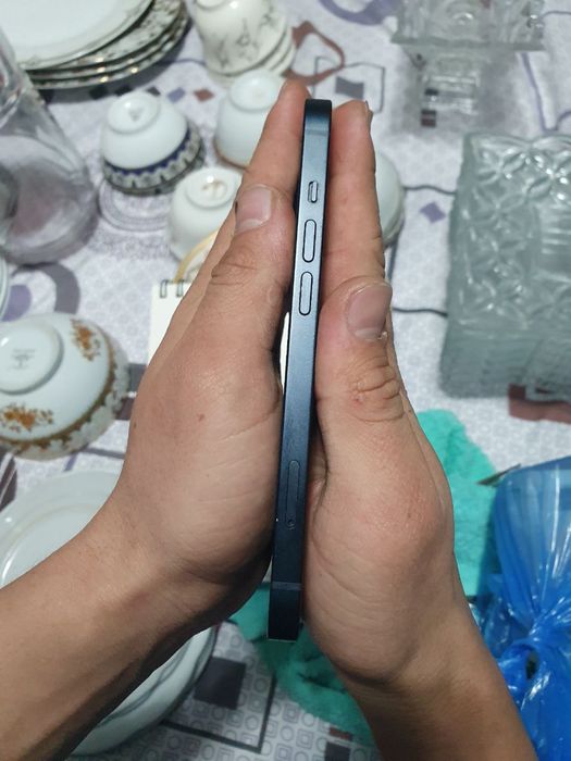 Айфон 13 с гаранией обмен есть