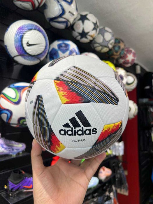 Футбольный мяч Adidas Tiro Pro