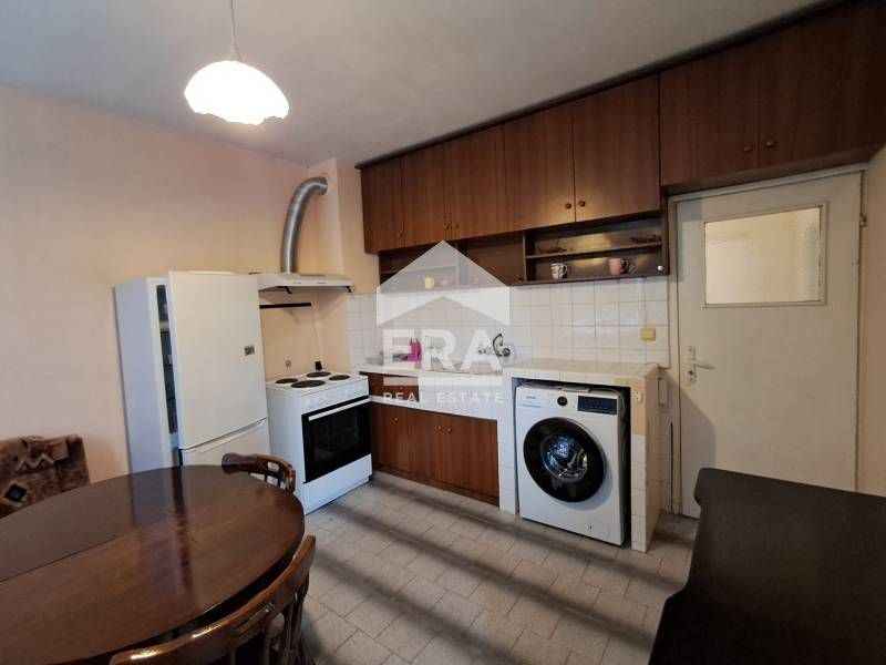 Дава се под наем Двустаен апартамент в Варна, Център - 46 кв.м за 348.84 € - Снимка #6