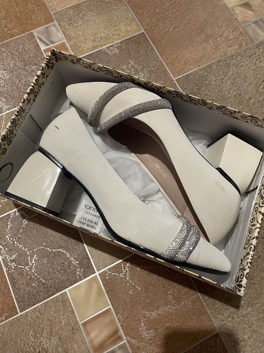 Туфли женские…..