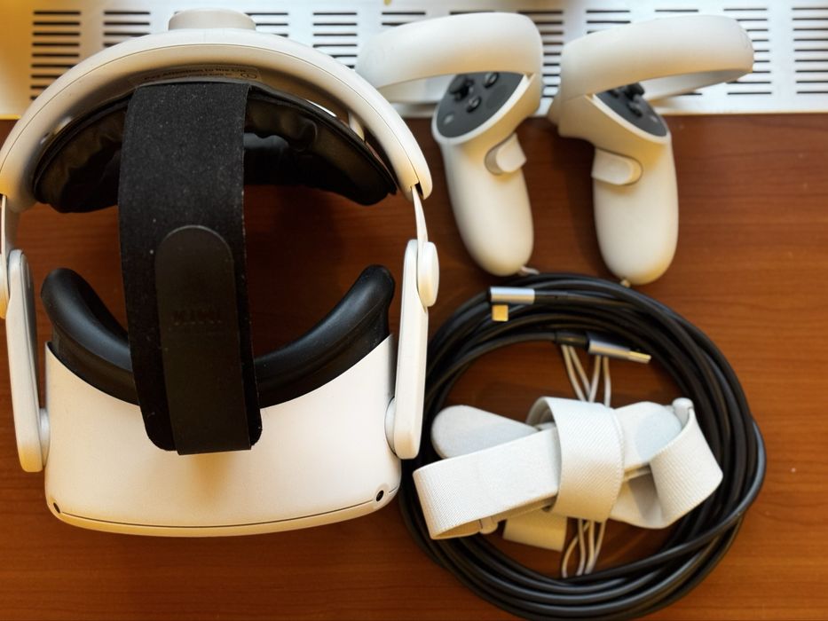 Meta Oculus Quest 2 128GB + accesorii