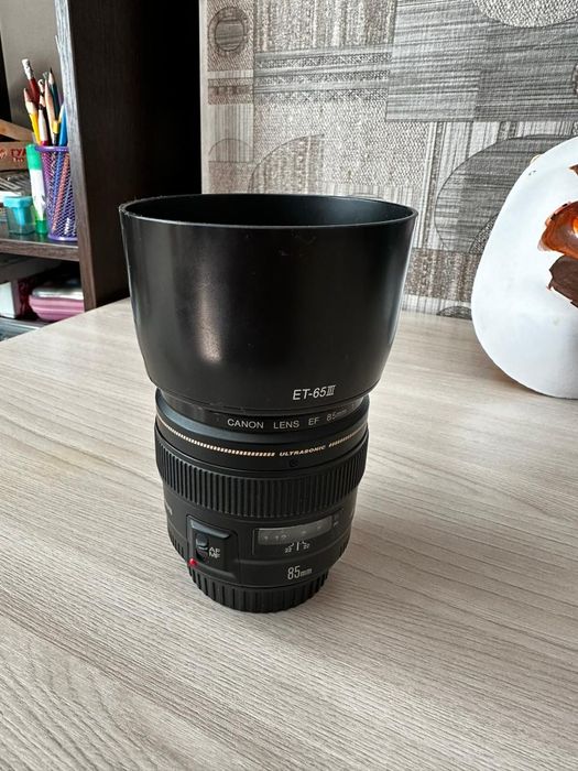 Объектив Canon 85