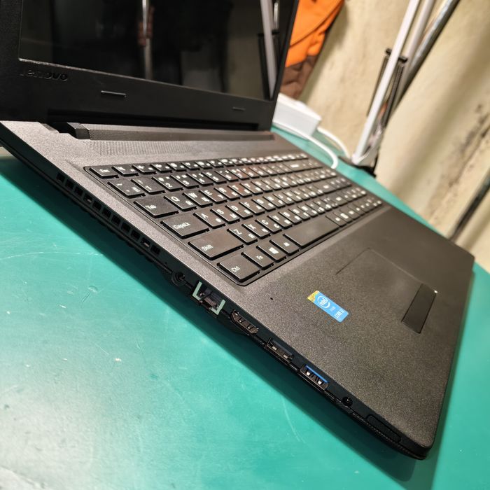 Ноутбук Lenovo Core i3