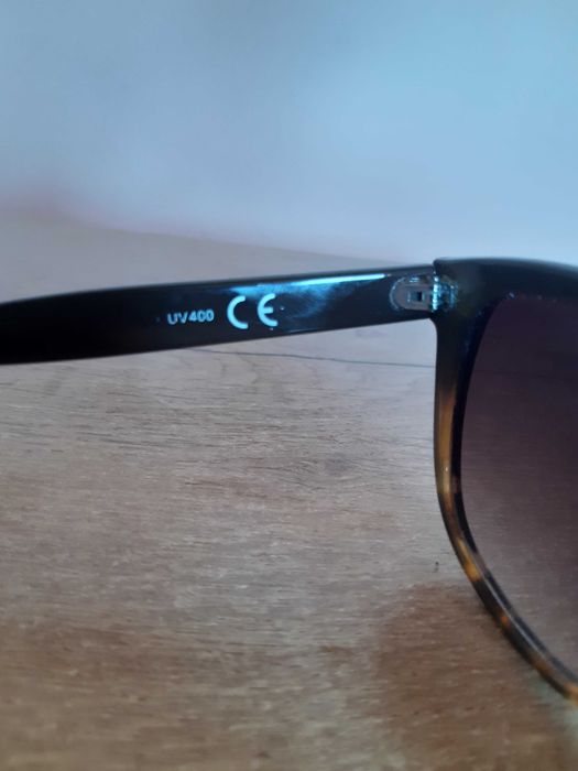 Слънчеви очила (дамски)- два броя